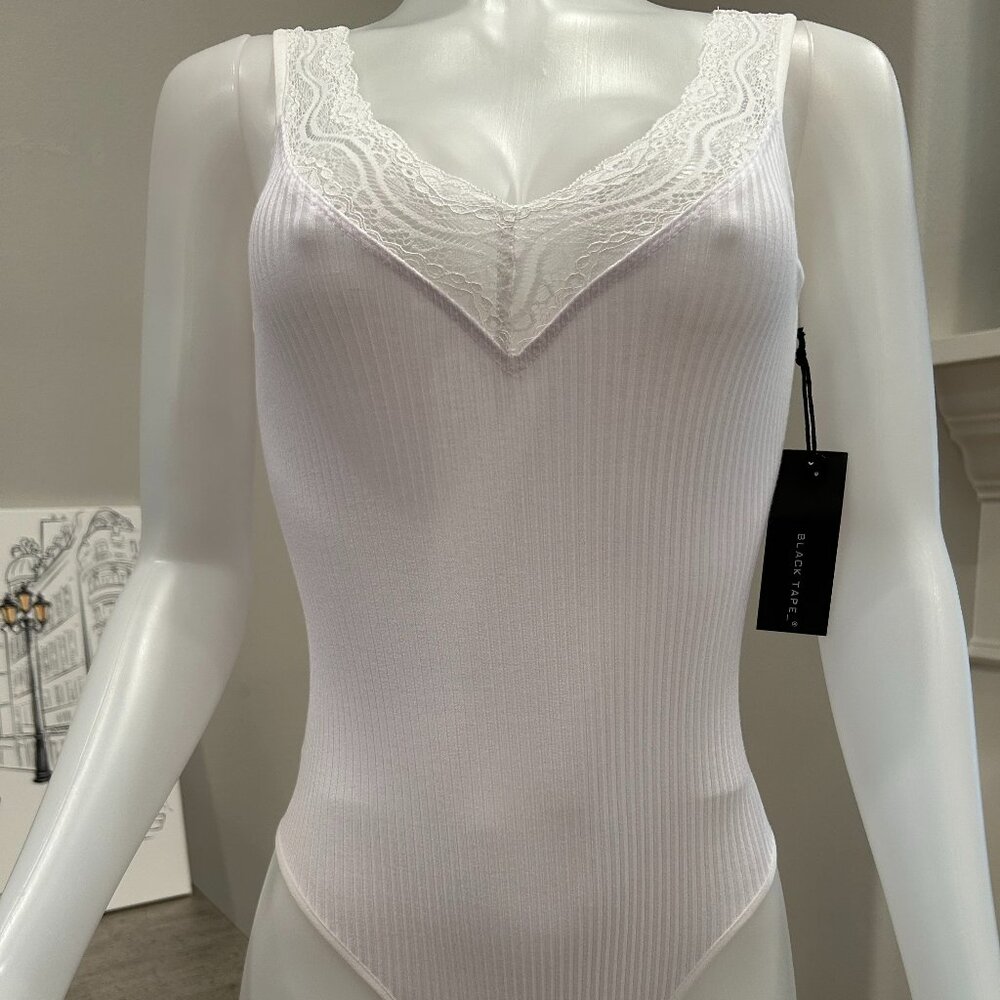 Black Tape_ White Ribbed Sleeveless Lace Trimmed Bodysuit